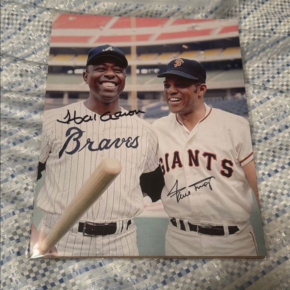 - Hank Aaron Willie Mays signed 8 x 10 photo - Picture 1 of 1